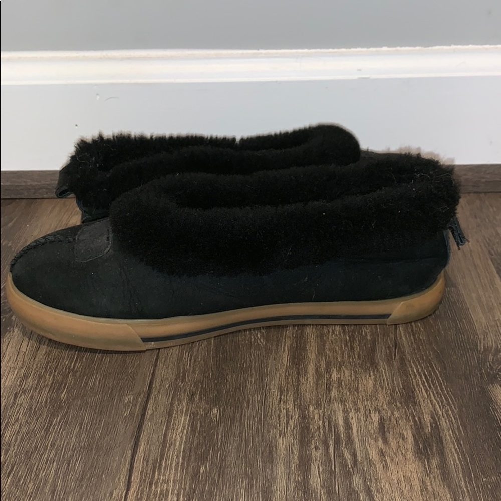 UGG Slippers - Picture 3 of 6